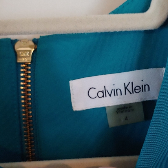 Calvin Klein Form fitting dress - Picture 2 of 4